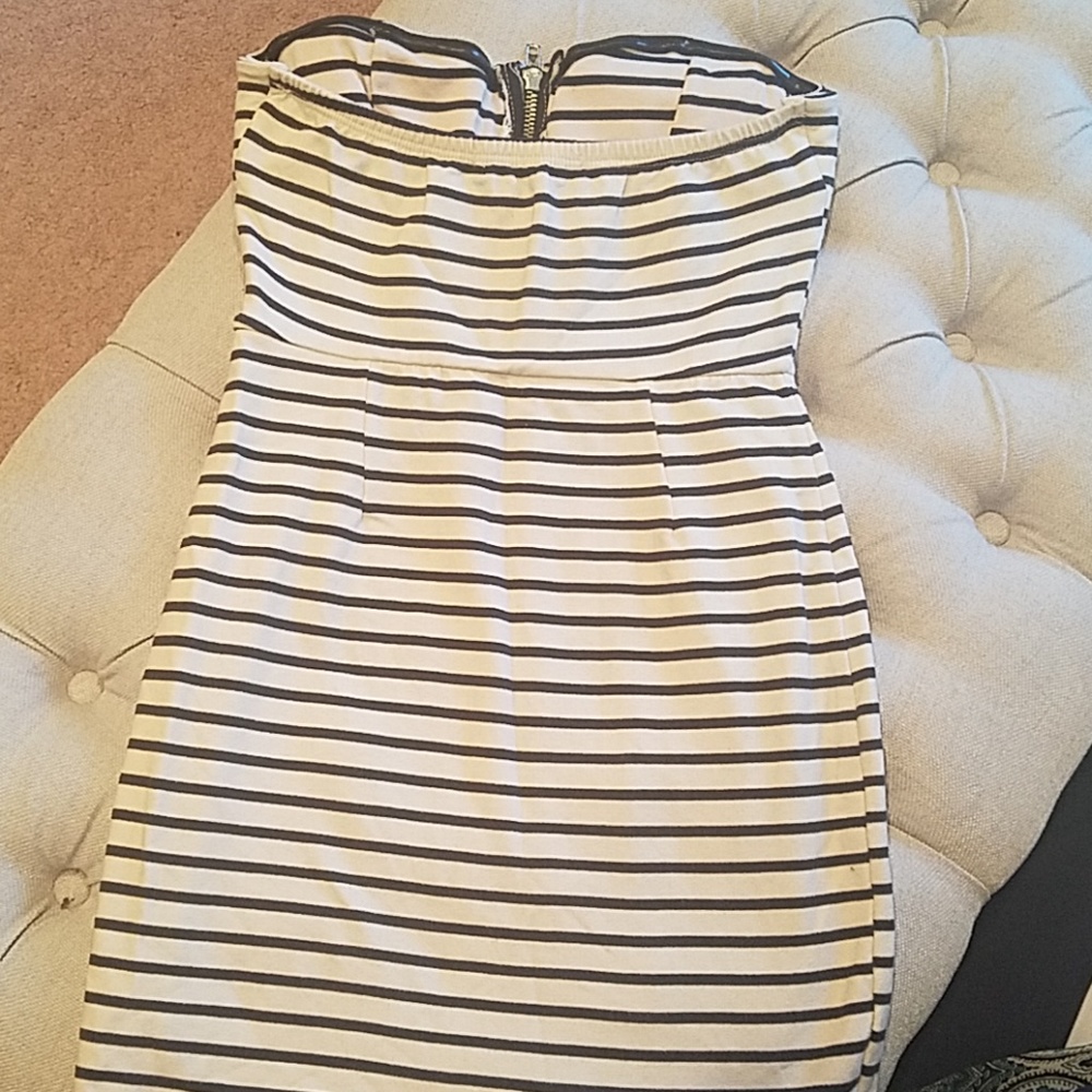 Forever 21 Strapless Dress - Picture 4 of 4